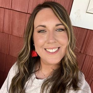 Meet your Posher, Carol